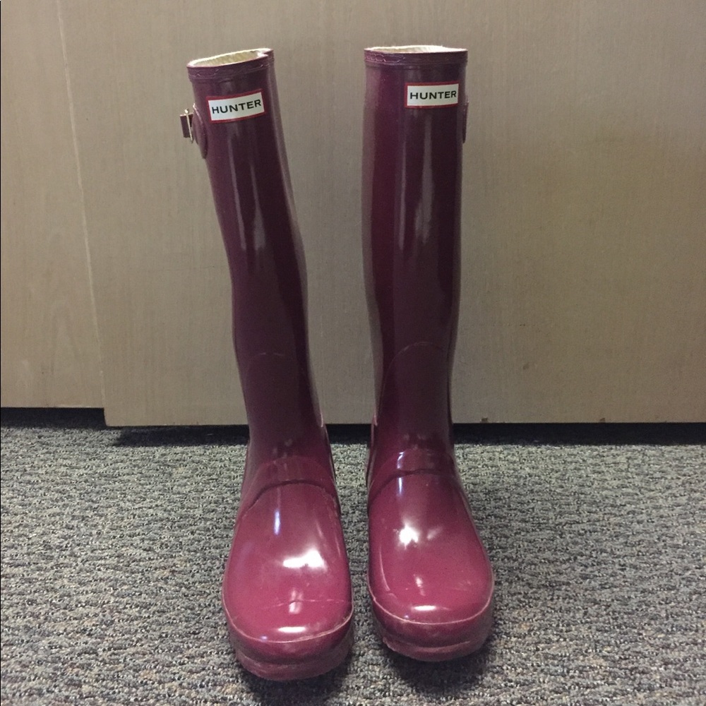 Women’s Cranberry Hunter Boot and Grey Sock Insert